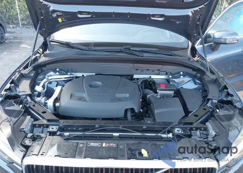 2021 Volvo Xc60 T5 Momentum z USA, uszkodzony, nr VIN YV4102DK2M1846512